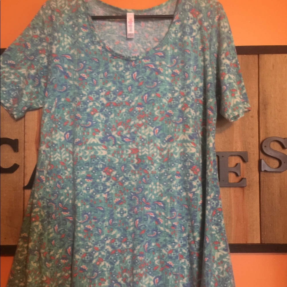 LuLaRoe Perfect T